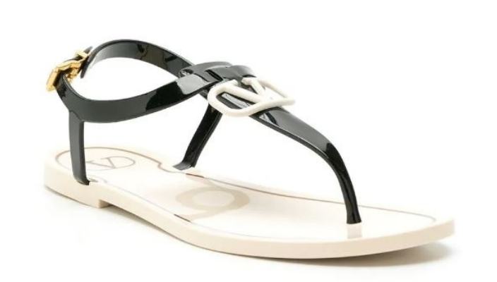  春夏穿搭_名牌高跟涼鞋.